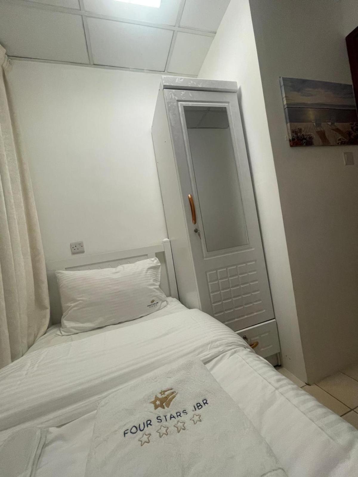 Four Stars Dubai Marina Jbr Hotel Ngoại thất bức ảnh